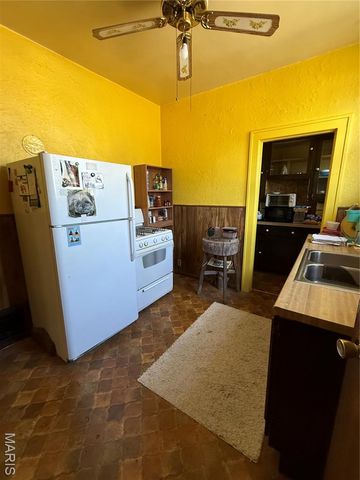 38 N Michigan Avenue, Belleville, IL 62221