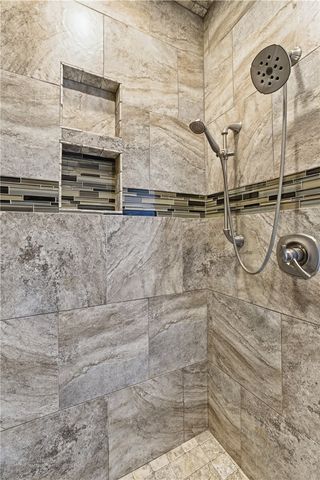 571 S Rainbow Road, Cave Springs, AR 72718