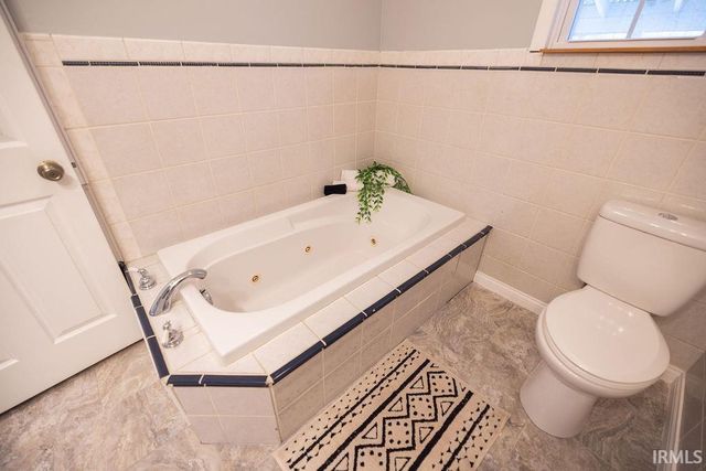 2525 W Lawson Road, Marion, IN 46952