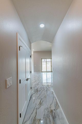 605 Colorado Mountain Road NE, Rio Rancho, NM 87124