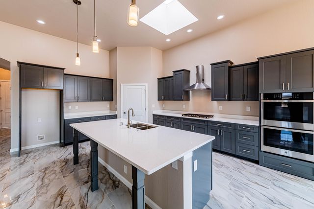 605 Colorado Mountain Road NE, Rio Rancho, NM 87124