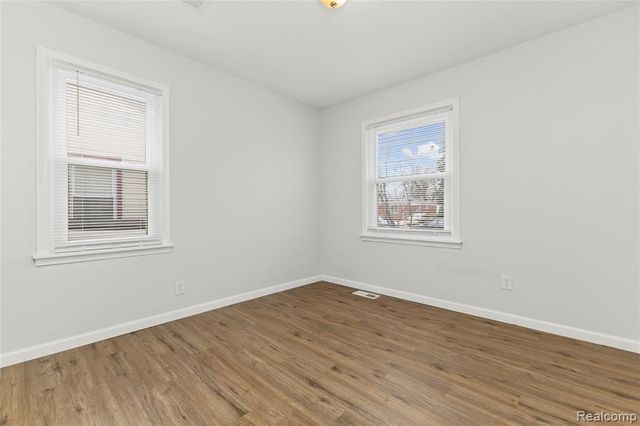 7426 Floral Street, Westland, MI 48185