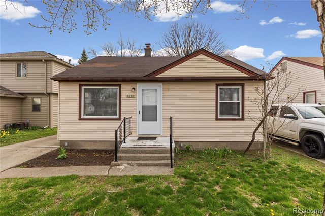 7426 Floral Street, Westland, MI 48185
