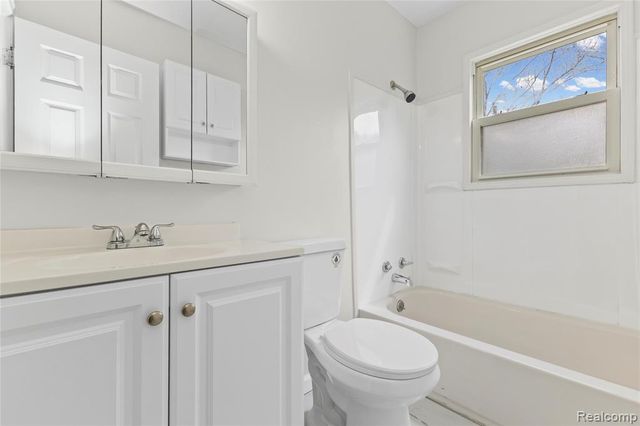 7426 Floral Street, Westland, MI 48185