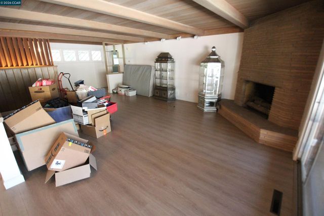 100 Normandy Ln, Walnut Creek, CA 94598