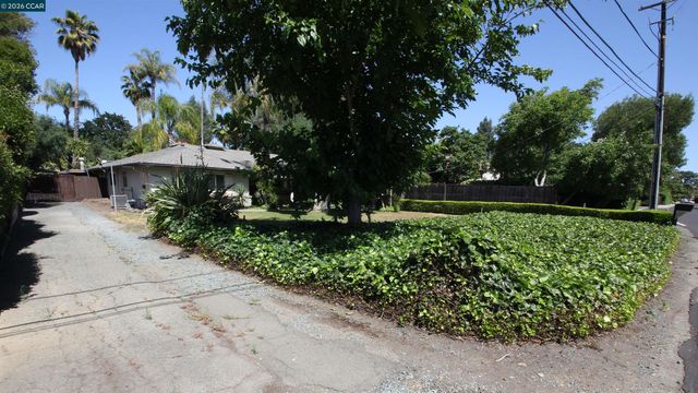 100 Normandy Ln, Walnut Creek, CA 94598