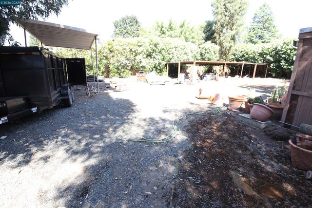 100 Normandy Ln, Walnut Creek, CA 94598