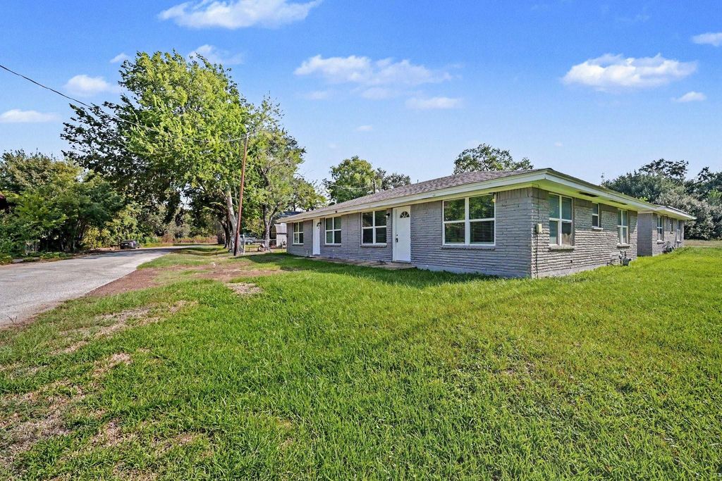 716 Hargest Street A, Prairie View, TX 77446