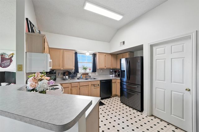309 Anita Lane, Waxahachie, TX 75165