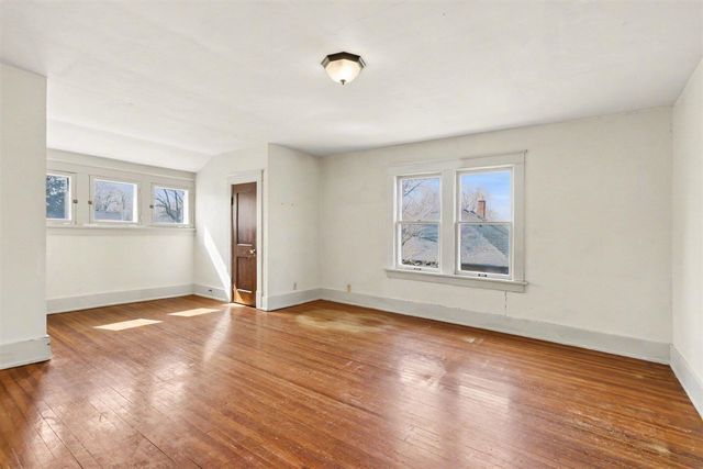 225 Sutherland Avenue, Watervliet, MI 49098