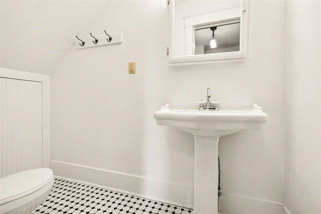 225 Sutherland Avenue, Watervliet, MI 49098