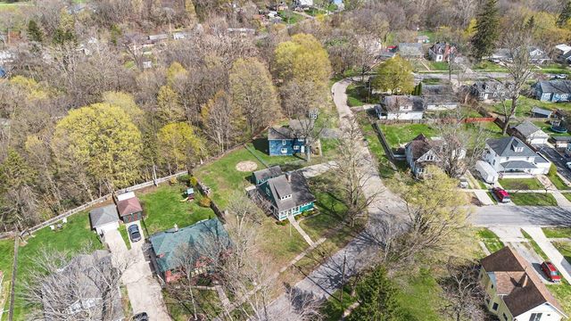 225 Sutherland Avenue, Watervliet, MI 49098
