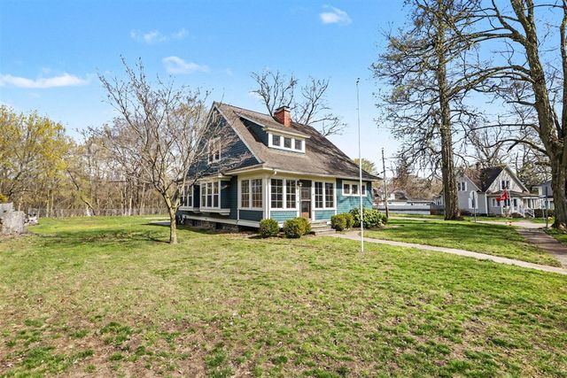 225 Sutherland Avenue, Watervliet, MI 49098