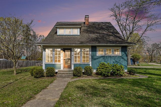225 Sutherland Avenue, Watervliet, MI 49098
