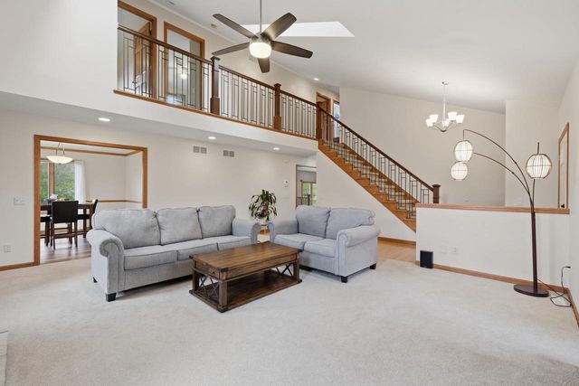 8813 Nelson Crossing, Verona, WI 53593