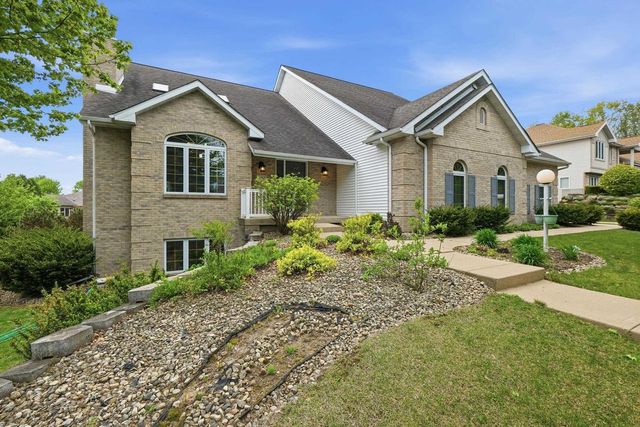 8813 Nelson Crossing, Verona, WI 53593