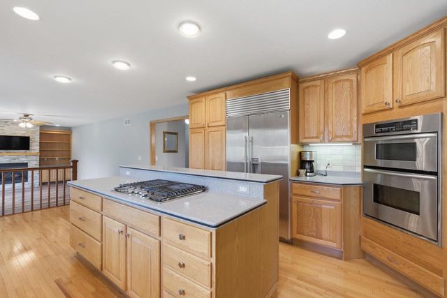 8813 Nelson Crossing, Verona, WI 53593
