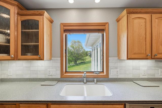 8813 Nelson Crossing, Verona, WI 53593