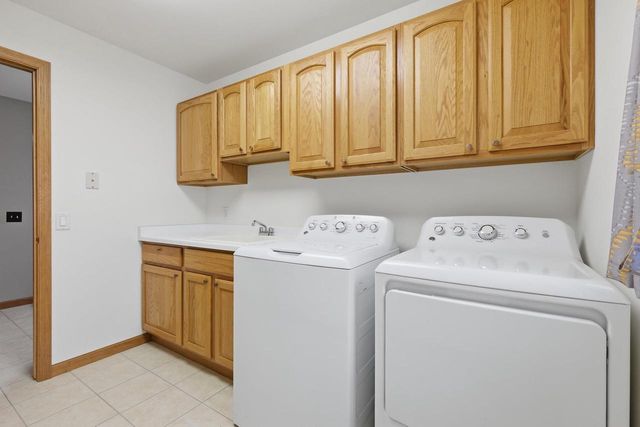8813 Nelson Crossing, Verona, WI 53593