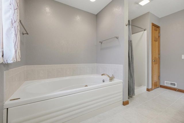 8813 Nelson Crossing, Verona, WI 53593