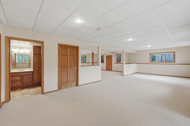 8813 Nelson Crossing, Verona, WI 53593