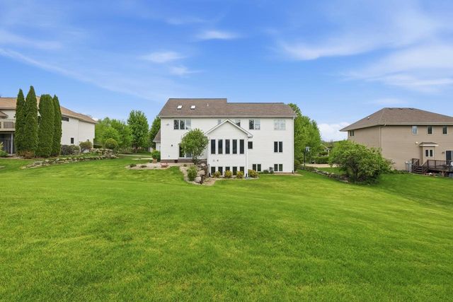 8813 Nelson Crossing, Verona, WI 53593