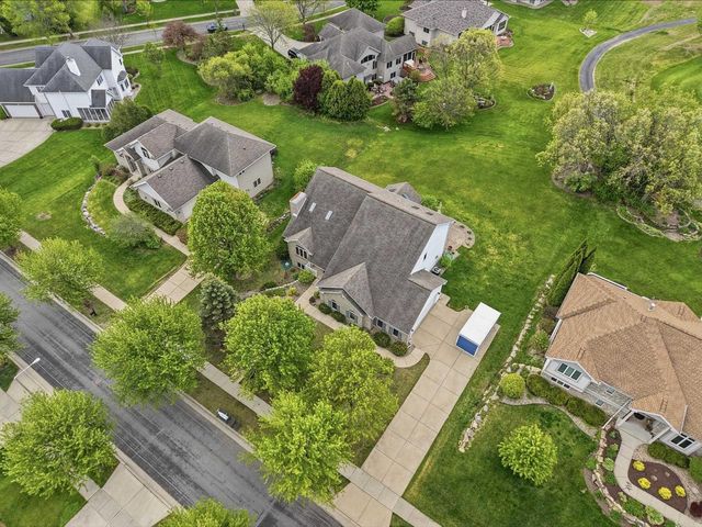 8813 Nelson Crossing, Verona, WI 53593