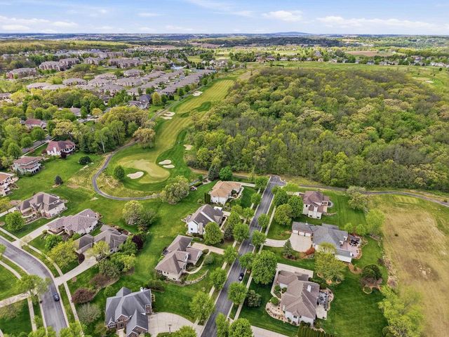 8813 Nelson Crossing, Verona, WI 53593