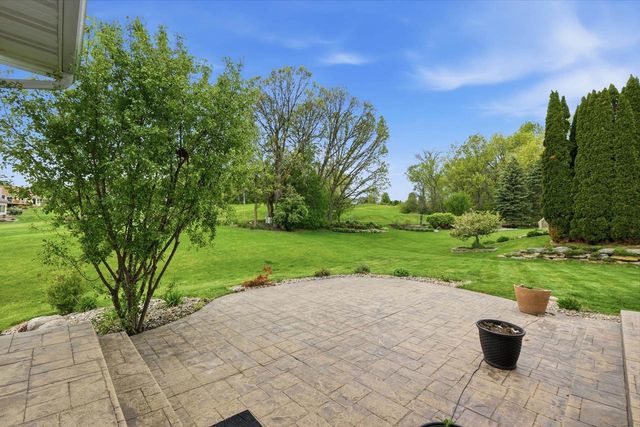 8813 Nelson Crossing, Verona, WI 53593