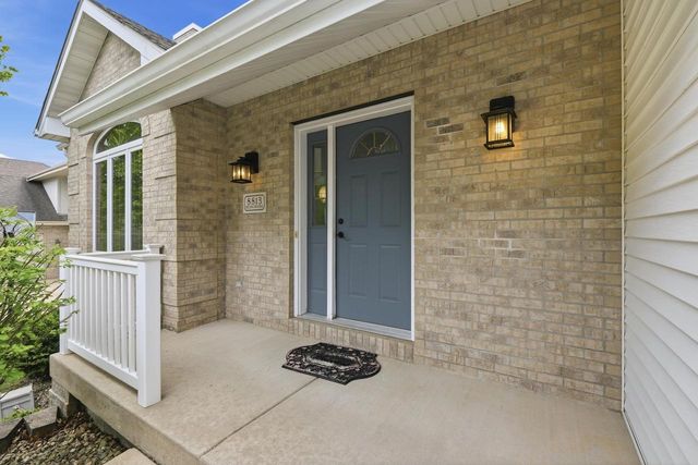 8813 Nelson Crossing, Verona, WI 53593