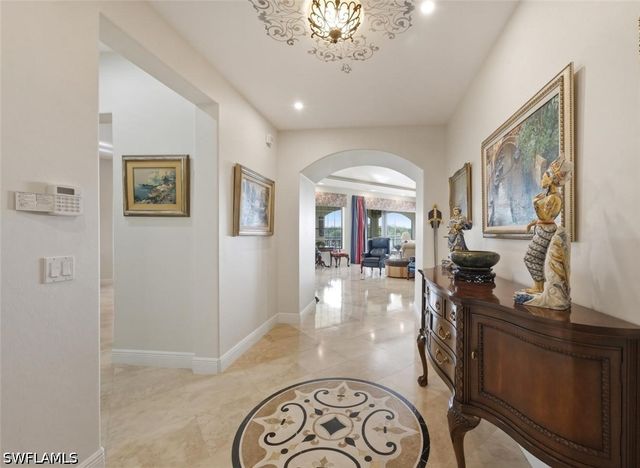 2538 Marquesa Royale LN PH 5-301, Naples, FL 34109