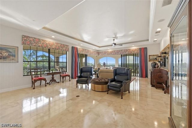2538 Marquesa Royale LN PH 5-301, Naples, FL 34109