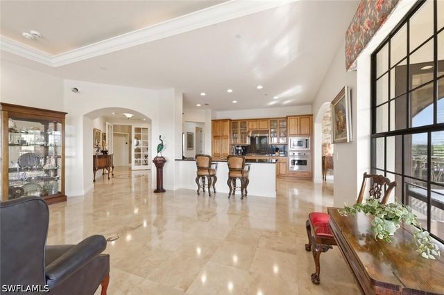 2538 Marquesa Royale LN PH 5-301, Naples, FL 34109