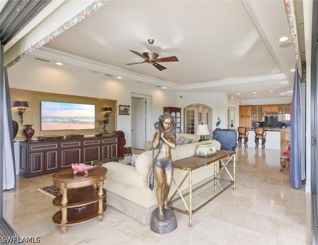 2538 Marquesa Royale LN PH 5-301, Naples, FL 34109