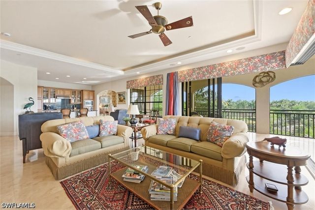 2538 Marquesa Royale LN PH 5-301, Naples, FL 34109