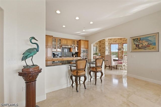 2538 Marquesa Royale LN PH 5-301, Naples, FL 34109