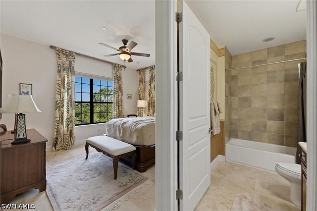 2538 Marquesa Royale LN PH 5-301, Naples, FL 34109