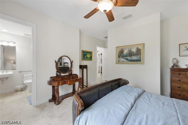 2538 Marquesa Royale LN PH 5-301, Naples, FL 34109