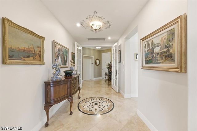2538 Marquesa Royale LN PH 5-301, Naples, FL 34109
