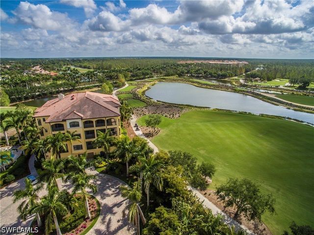 2538 Marquesa Royale LN PH 5-301, Naples, FL 34109