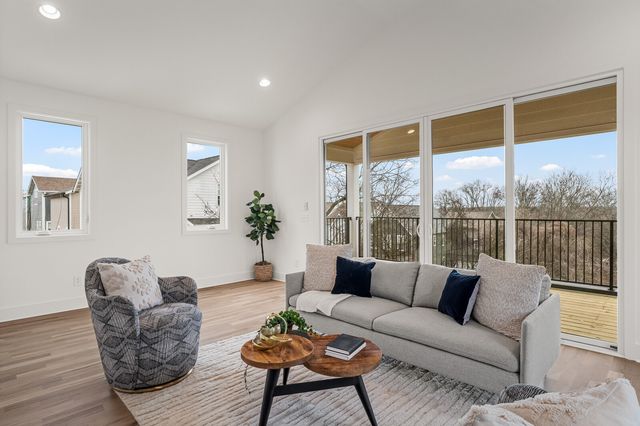 2804 Eastland Ave, Nashville, TN 37206