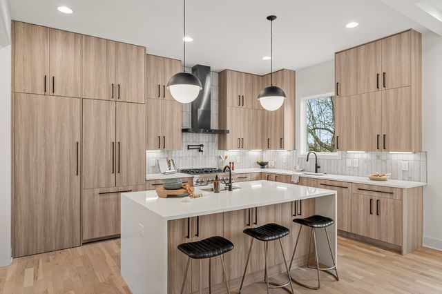 2804 Eastland Ave, Nashville, TN 37206