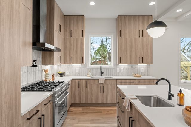 2804 Eastland Ave, Nashville, TN 37206