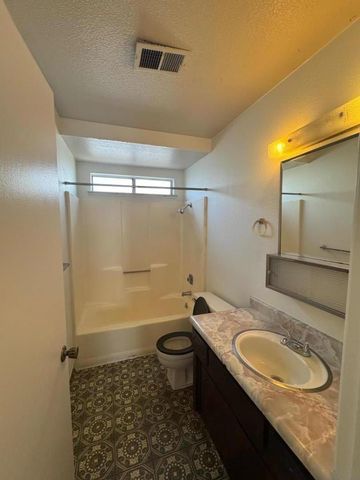 2912 Secretariat Drive, Atwater, CA 95301