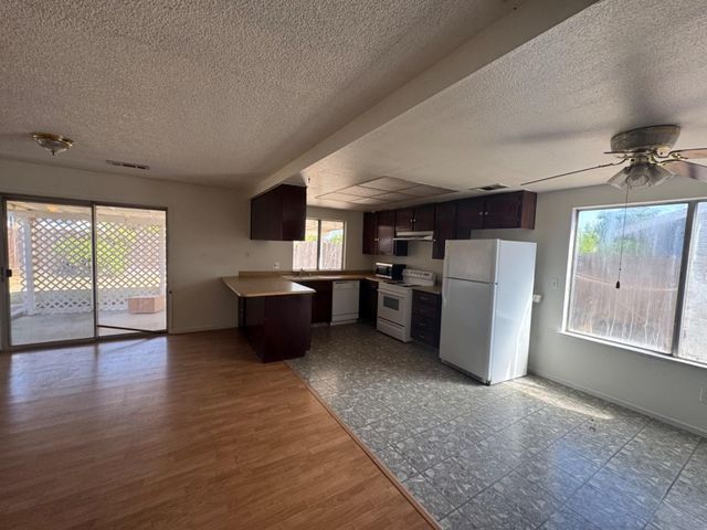 2912 Secretariat Drive, Atwater, CA 95301