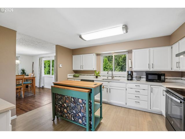 3002 Ne 44TH St, Vancouver, WA 98663