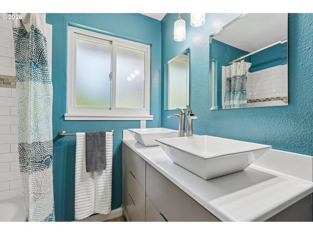 3002 Ne 44TH St, Vancouver, WA 98663