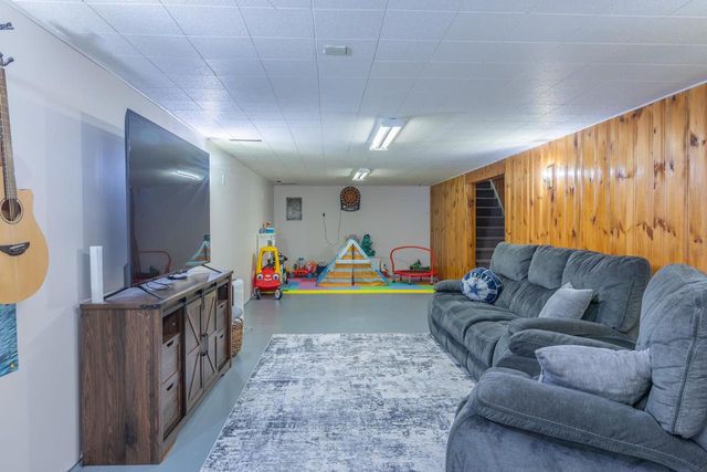 1634 S Arch Street, Janesville, WI 53546