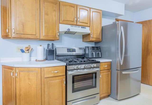 1634 S Arch Street, Janesville, WI 53546