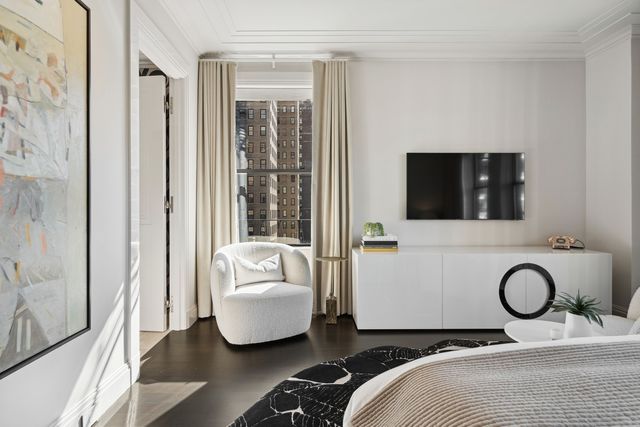 1540 N Lake Shore Drive 8N, Chicago, IL 60610